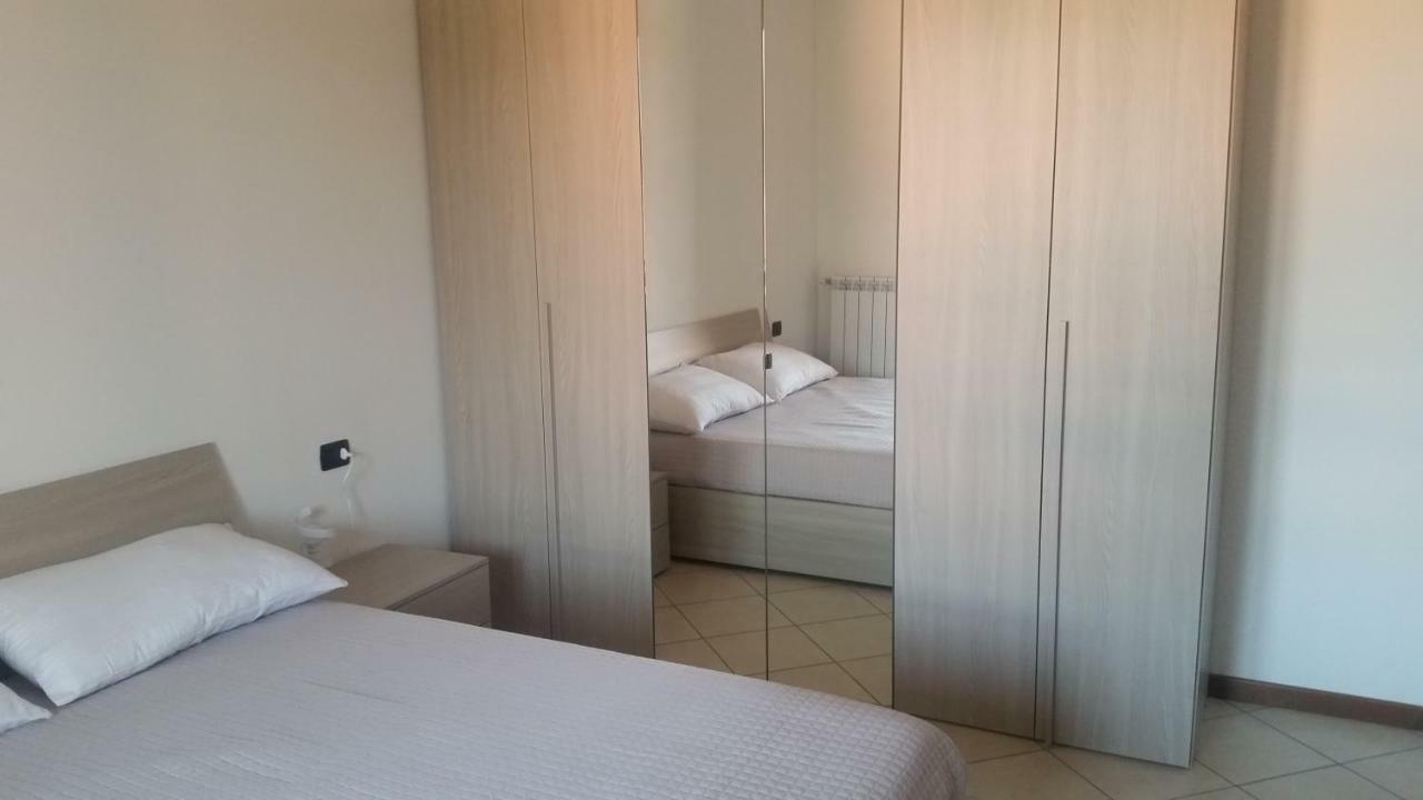 Be Lake Apartment Бавено Екстериор снимка