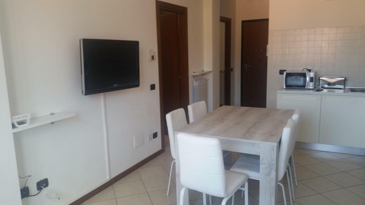 Be Lake Apartment Бавено Екстериор снимка