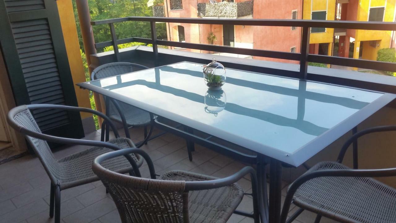 Be Lake Apartment Бавено Екстериор снимка