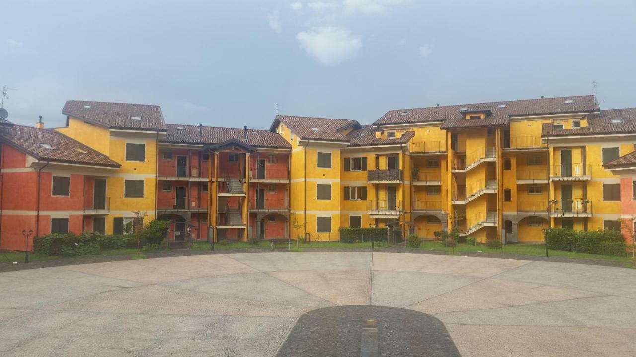 Be Lake Apartment Бавено Екстериор снимка